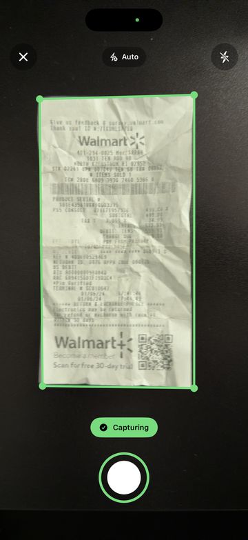 Perfect Scan camera screen with a green frame locked onto a receipt